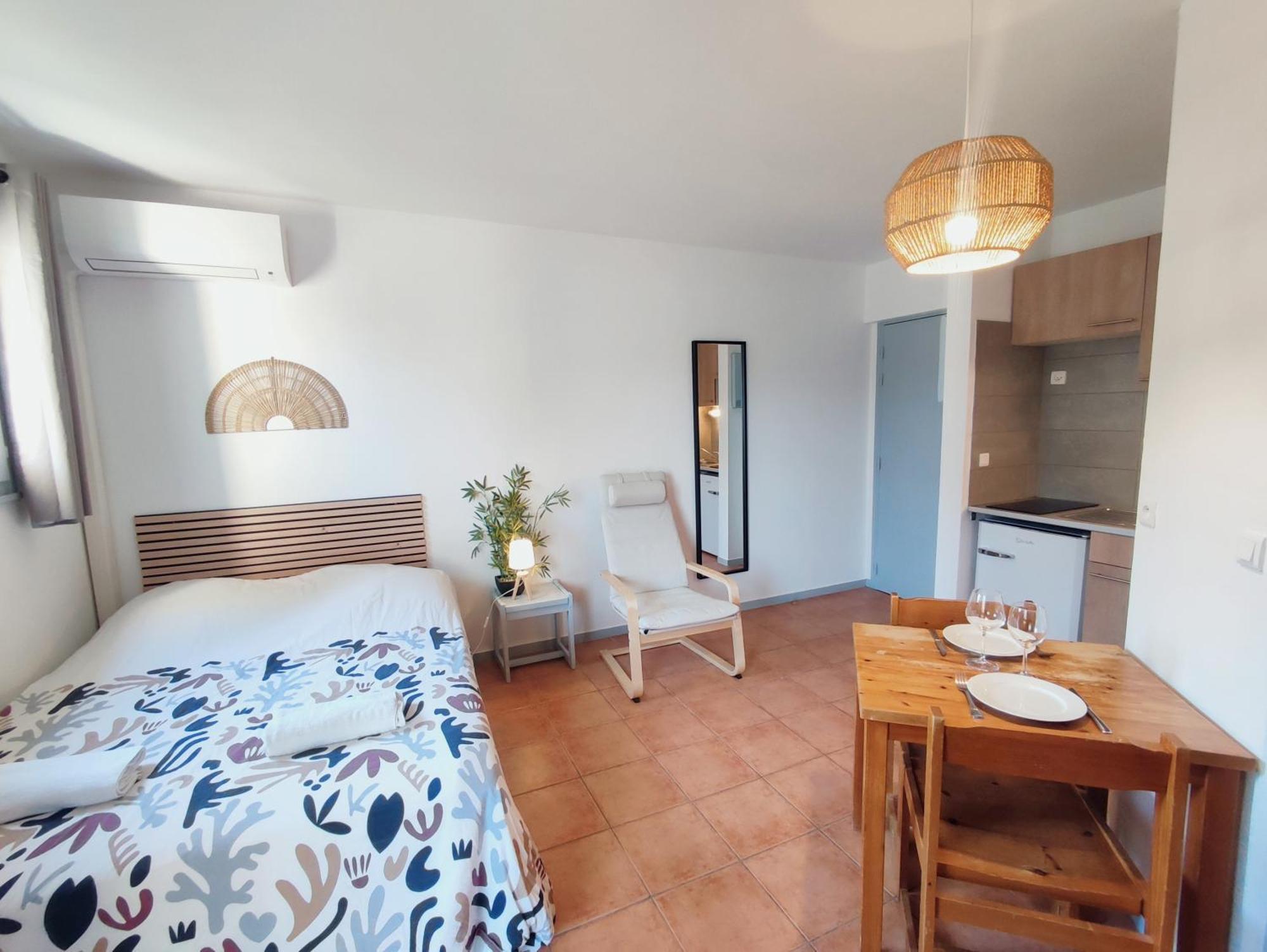 Le Studio Des Garrigues - Climatise Greoux-les-Bains ภายนอก รูปภาพ